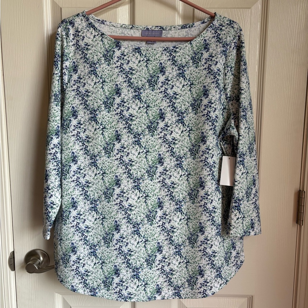 LAURA SCOTT Floral Blouse